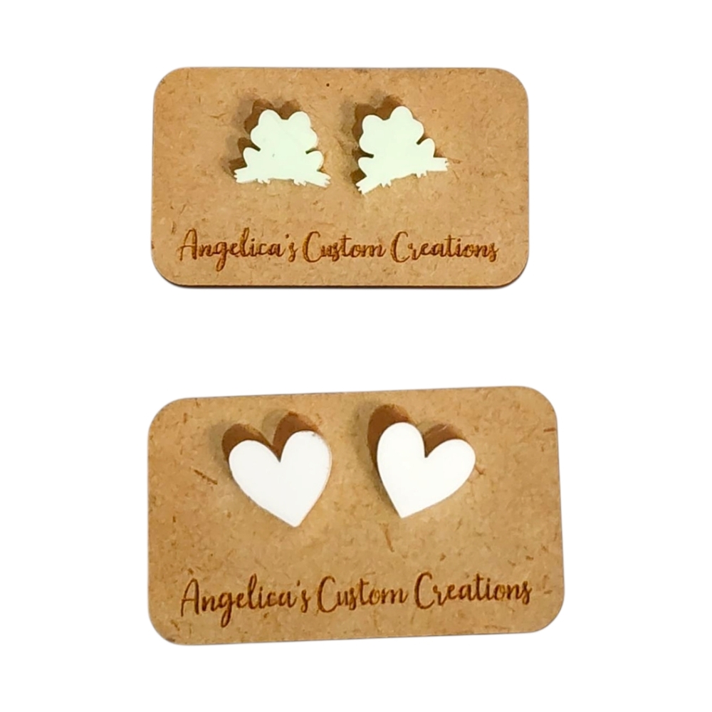 Hoppy Hearts Acrylic Studs Set – Light Green & White